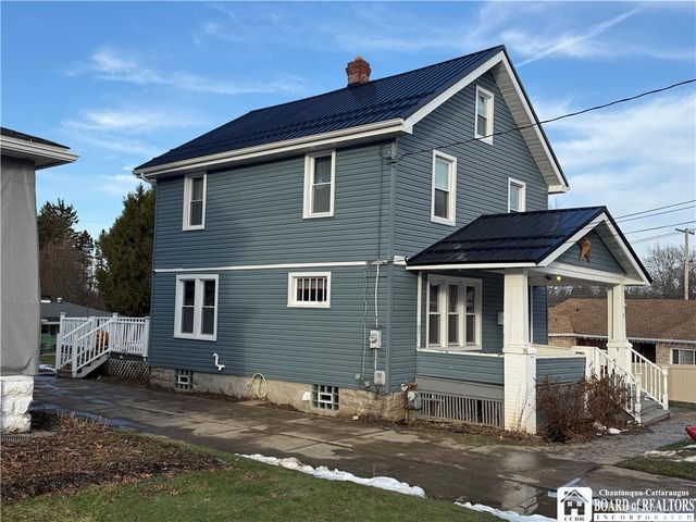 8 Elliott Avenue, Jamestown, NY 14701