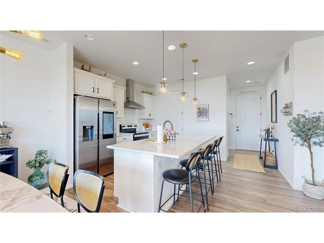 6163 Easton Cir, Longmont, CO 80504
