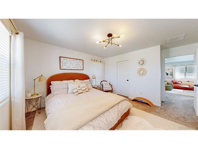 6163 Easton Cir, Longmont, CO 80504