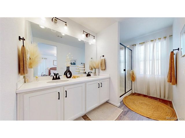 6163 Easton Cir, Longmont, CO 80504