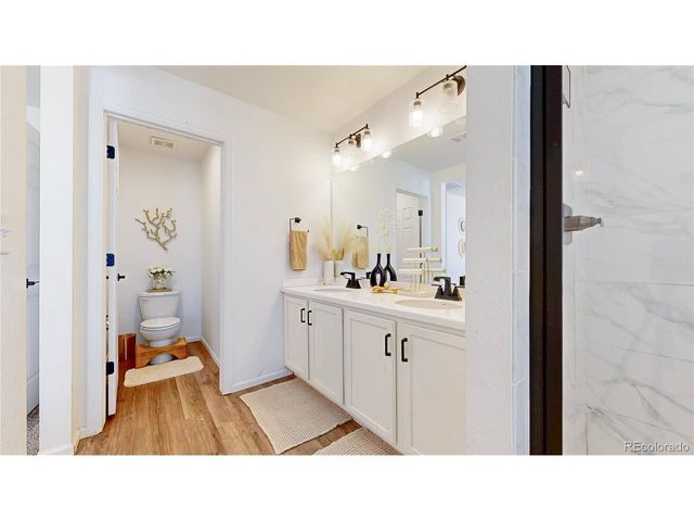 6163 Easton Cir, Longmont, CO 80504