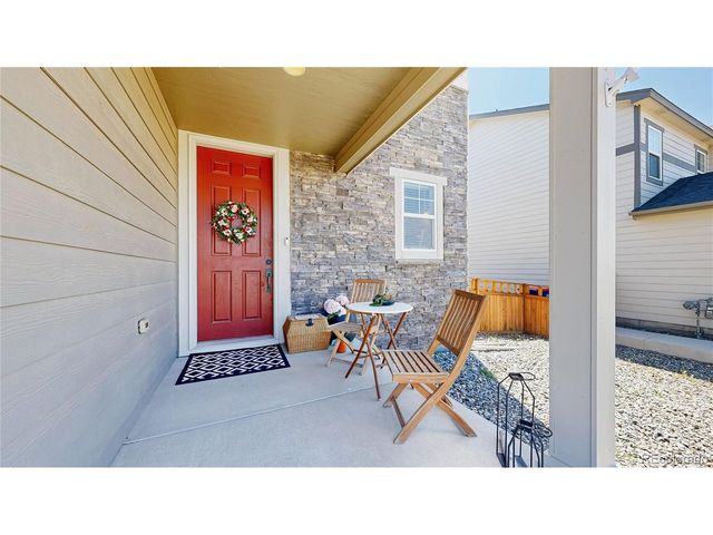 6163 Easton Cir, Longmont, CO 80504