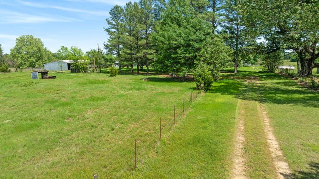 2000 COUNTY ROAD 2420, Honey Grove, TX 75446