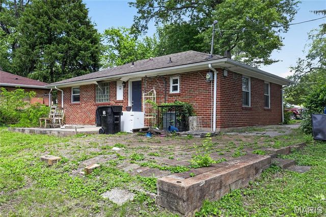 6839 Chamberlain Court, St Louis, MO 63130
