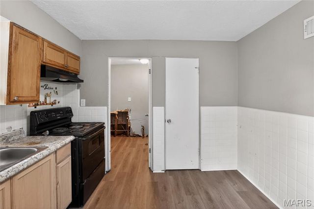 6839 Chamberlain Court, St Louis, MO 63130