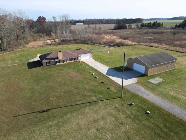 5850 N Ritchie Road, Pinconning, MI 48650