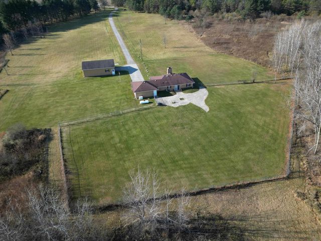5850 N Ritchie Road, Pinconning, MI 48650