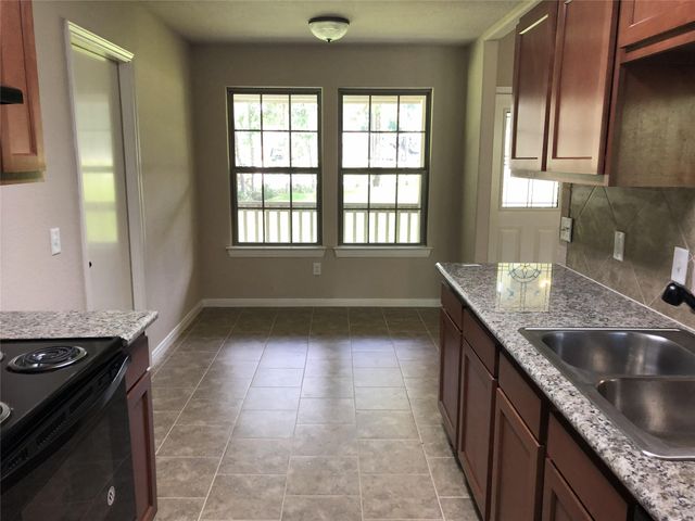 10761 Royal Terrell Drive, Conroe, TX 77303