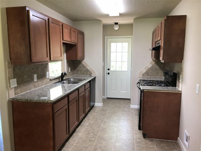 10761 Royal Terrell Drive, Conroe, TX 77303