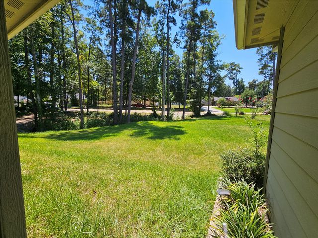 10761 Royal Terrell Drive, Conroe, TX 77303