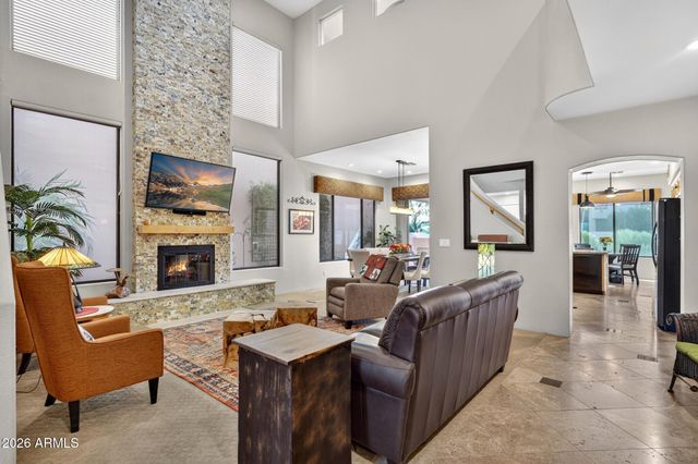 333 N PENNINGTON Drive 20, Chandler, AZ 85224