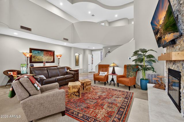 333 N PENNINGTON Drive 20, Chandler, AZ 85224