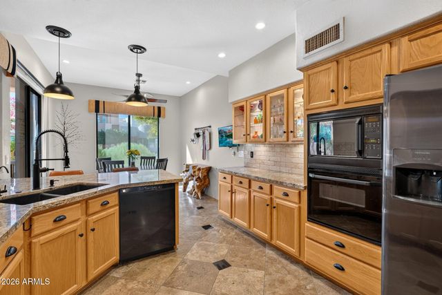 333 N PENNINGTON Drive 20, Chandler, AZ 85224