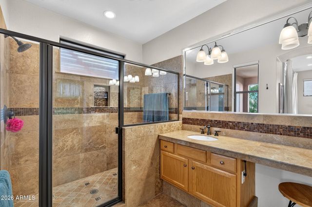 333 N PENNINGTON Drive 20, Chandler, AZ 85224