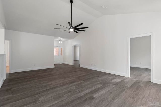 800 Shadow Ridge Dr, Pensacola, FL 32514