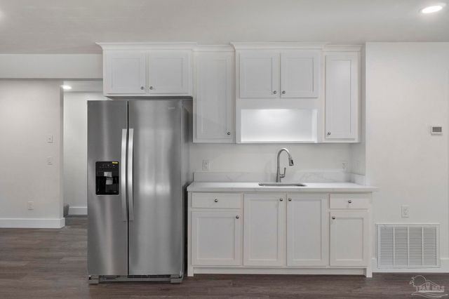 800 Shadow Ridge Dr, Pensacola, FL 32514