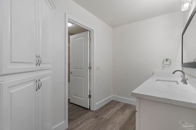 800 Shadow Ridge Dr, Pensacola, FL 32514