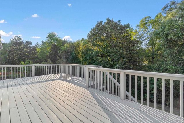 800 Shadow Ridge Dr, Pensacola, FL 32514