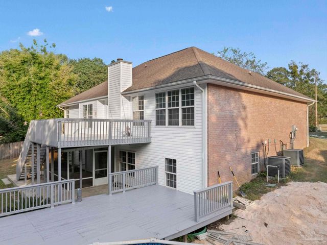 800 Shadow Ridge Dr, Pensacola, FL 32514