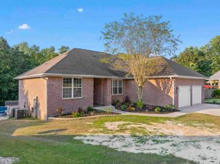 800 Shadow Ridge Dr, Pensacola, FL 32514