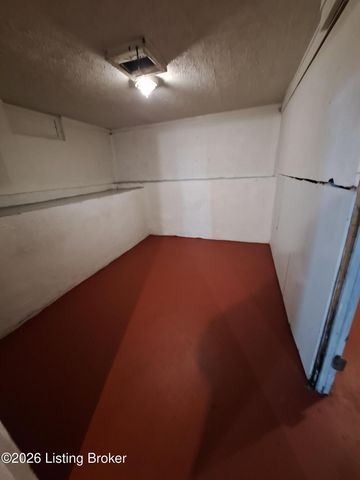 56 Nichols Dr, Louisville, KY 40215