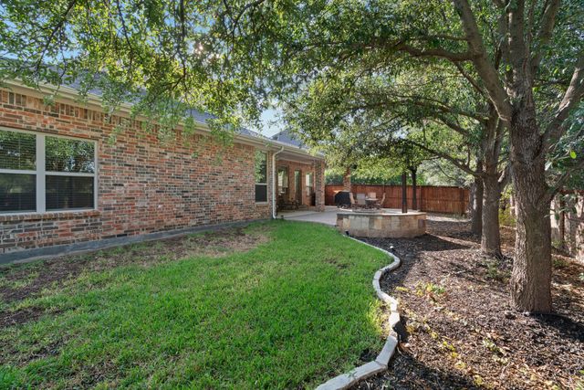 9352 Blanco Drive, Lantana, TX 76226