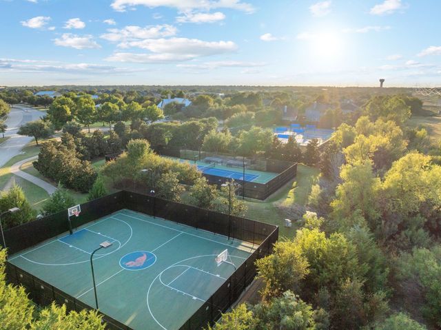 9352 Blanco Drive, Lantana, TX 76226