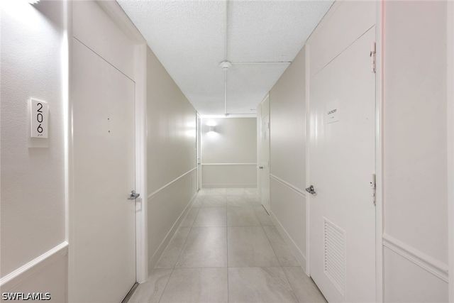 3 Bluebill AVE 206, Naples, FL 34108