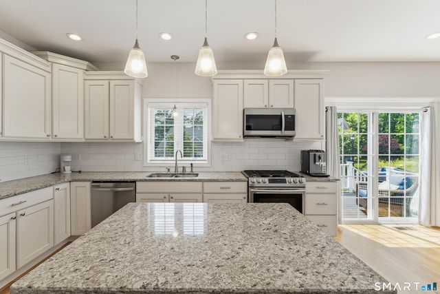 100 Silver Island Way, Berlin, CT 06037