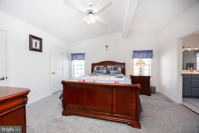 104 LILAC PL, Royersford, PA 19468