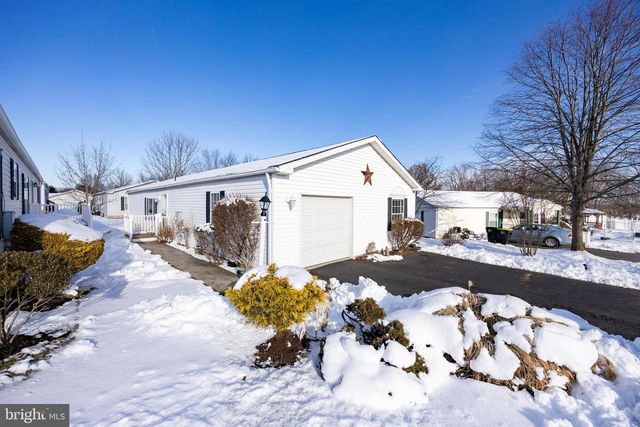 104 LILAC PL, Royersford, PA 19468