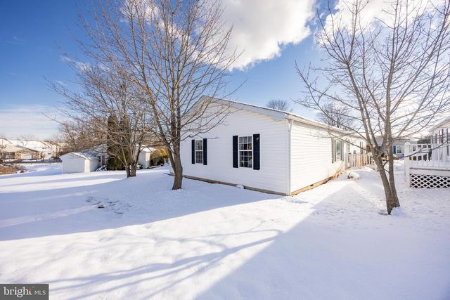 104 LILAC PL, Royersford, PA 19468