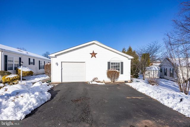 104 LILAC PL, Royersford, PA 19468