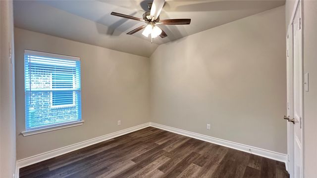 702 Moseley Lane, Greenville, TX 75402