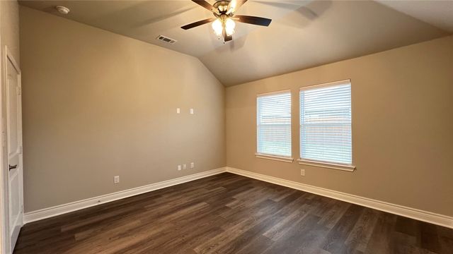 702 Moseley Lane, Greenville, TX 75402