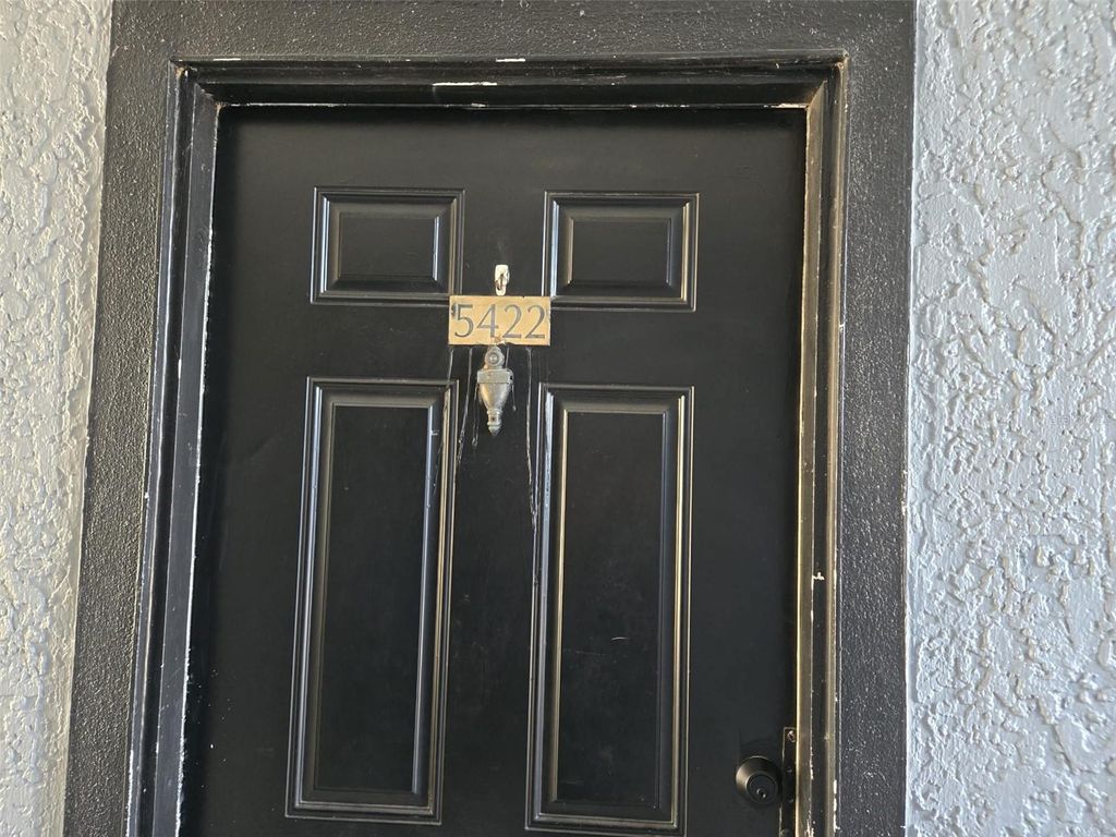 Image 2 of property listing at 3702 PALM DESERT LANE 5422, Orlando, FL 32839