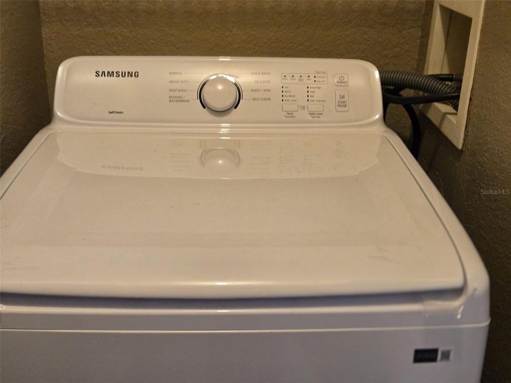 Image 7 of property listing at 3702 PALM DESERT LANE 5422, Orlando, FL 32839