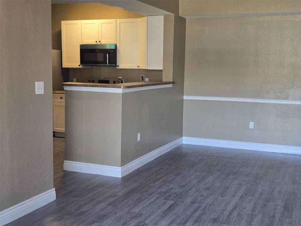 Image 10 of property listing at 3702 PALM DESERT LANE 5422, Orlando, FL 32839