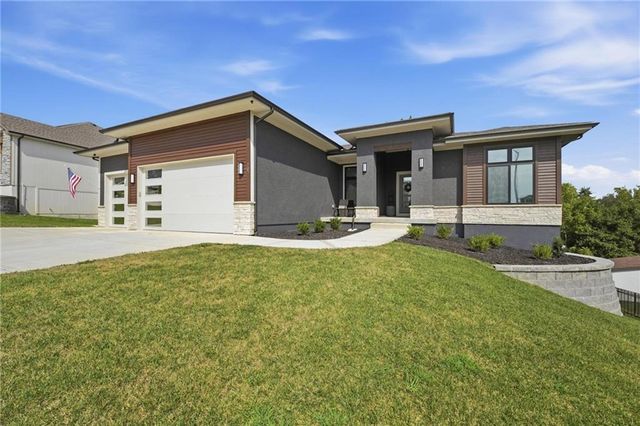 202 E Maple Street, Lone Jack, MO 64070