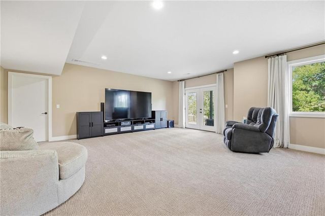 202 E Maple Street, Lone Jack, MO 64070