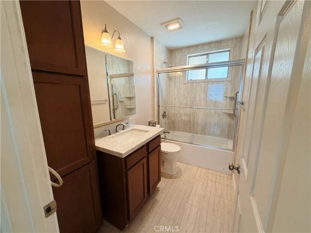 30001 Vacation, Canyon Lake, CA 92587