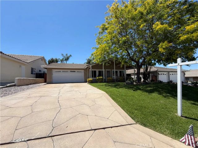 30001 Vacation, Canyon Lake, CA 92587