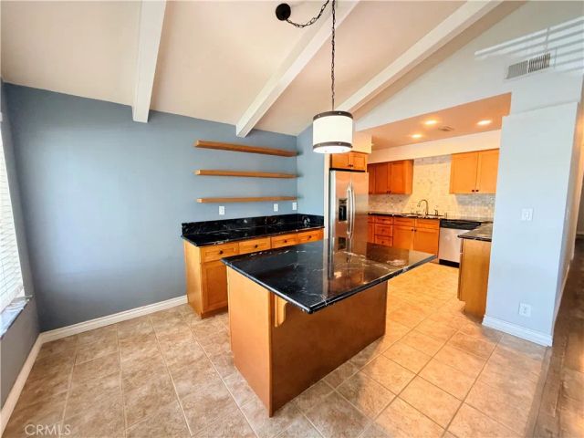 30001 Vacation, Canyon Lake, CA 92587
