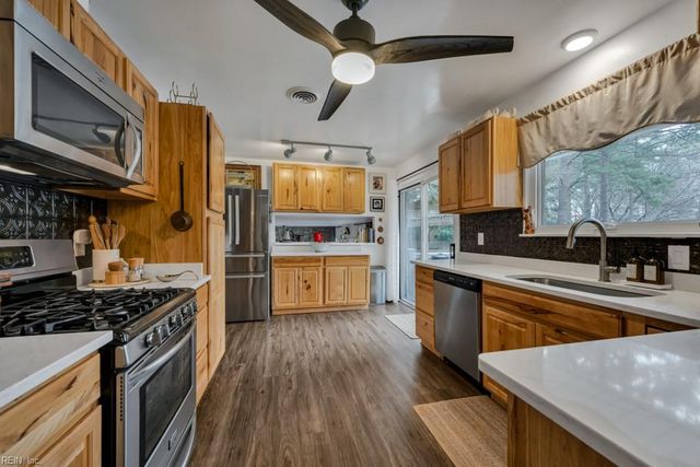 2945 Replica LN, Portsmouth, VA 23703