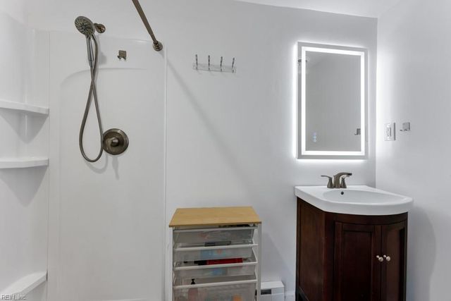 2945 Replica LN, Portsmouth, VA 23703