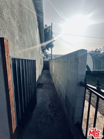 1204 E Smith Place, Long Beach, CA 90806