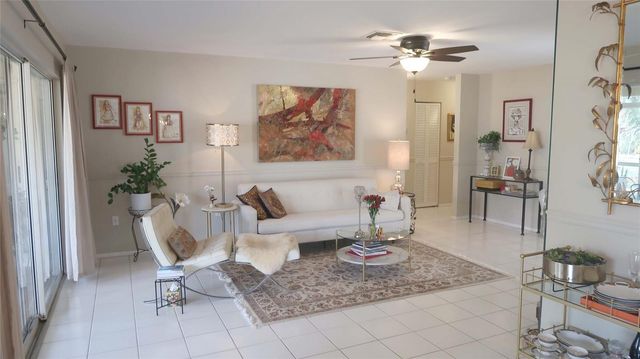 5223 VILLA MAJORCA COURT 29, Sarasota, FL 34235