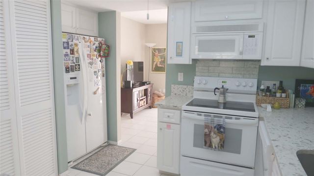 5223 VILLA MAJORCA COURT 29, Sarasota, FL 34235