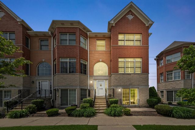17946 Fountain Circle, Orland Park, IL 60467