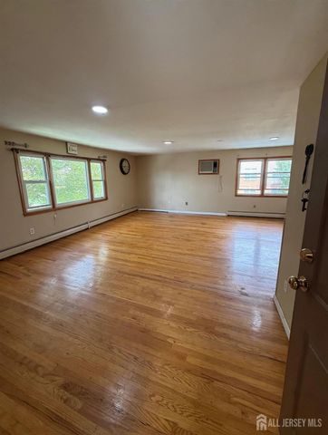68 christopher st Street 2, Carteret, NJ 07008